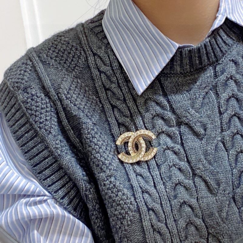 Ch*el brooches